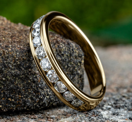 The Anne 14KY Gold 12 Diamond Channel Set Band -4mm Forged Union