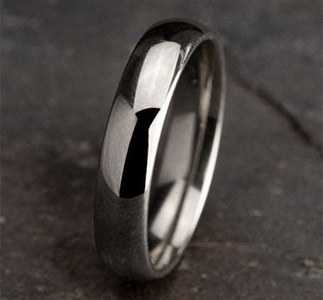The Veo 18K White Gold Domed Wedding Band with Polished Finish 5 mm Forged Union